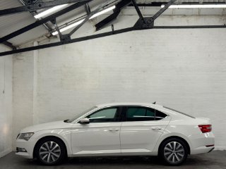 /photos/13215/cda1a9a4-e59c-40c7-86d9-2da472e98685_i320x240.jpg